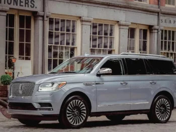 Why More Travelers Are Choosing Private SUV Tours Over Bus Tours in New York City